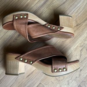 Frye cognac cross strap leather clog sandal